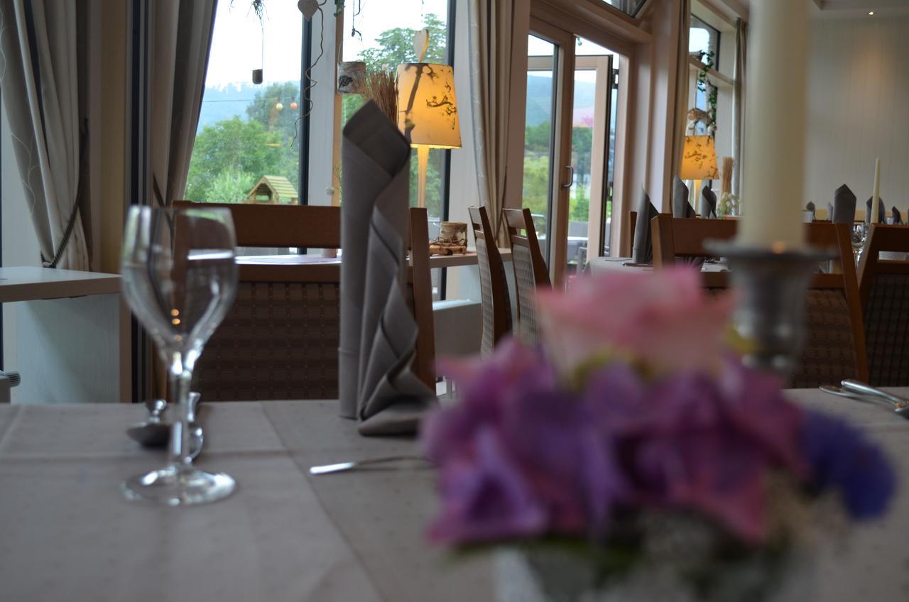 Hotel & Restaurant Kronenhof Am Weser-Radweg Oberweser Exteriér fotografie